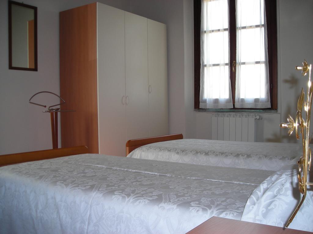 Agriturismo Cascina Roma Ozzero Rom bilde